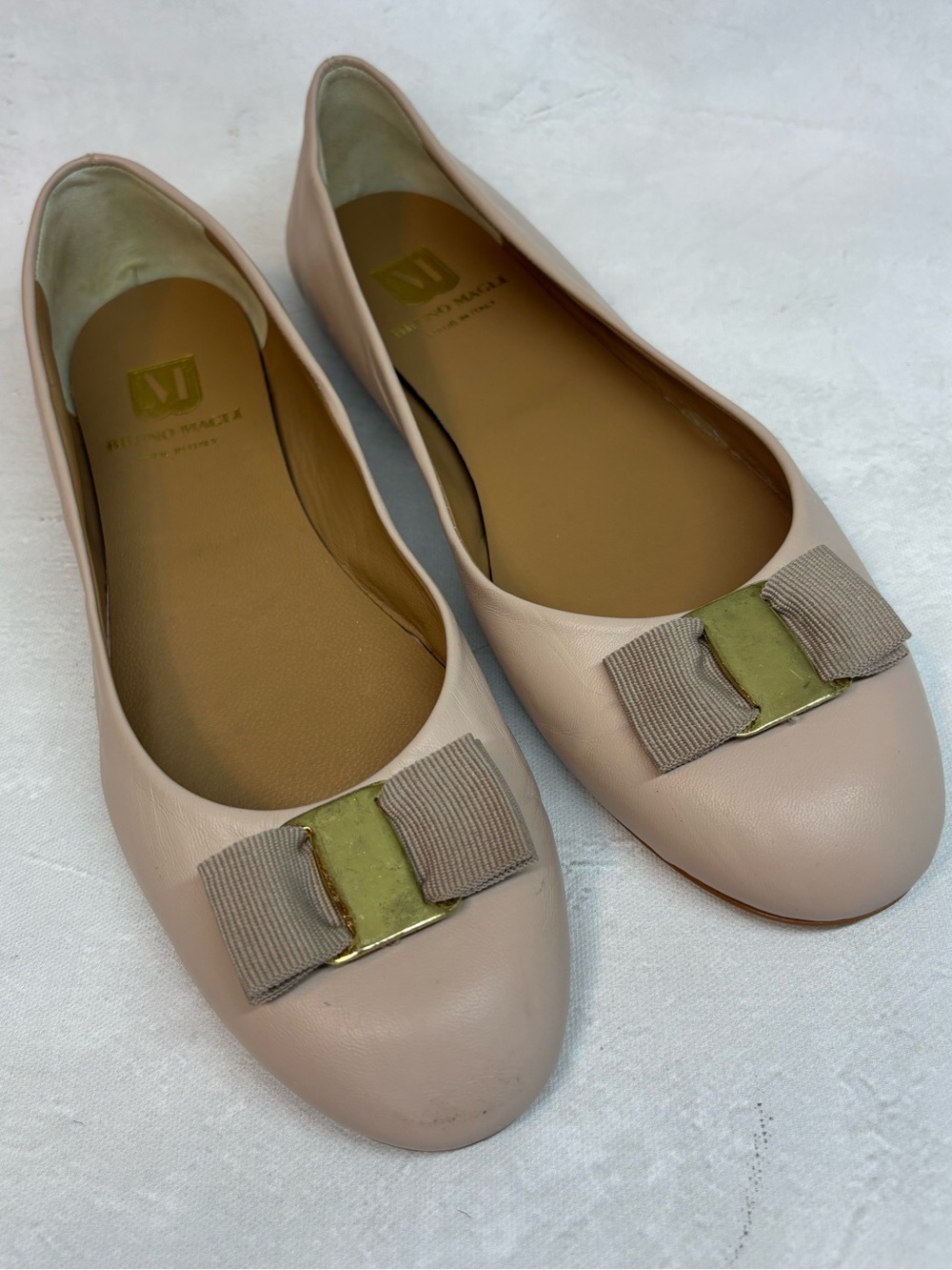 Bruno Magli Women's Ballet Flats with Bow Accent - Nude, Italian leather, sz 40